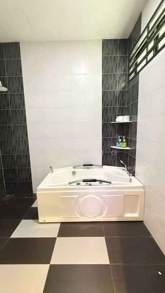 2-storey Terraced House for Sale in Bukit Indah (Iskandar Puteri (Nusajaya)) - Ee Fong Toh - Bathroom - PropertyGuru.com.my
