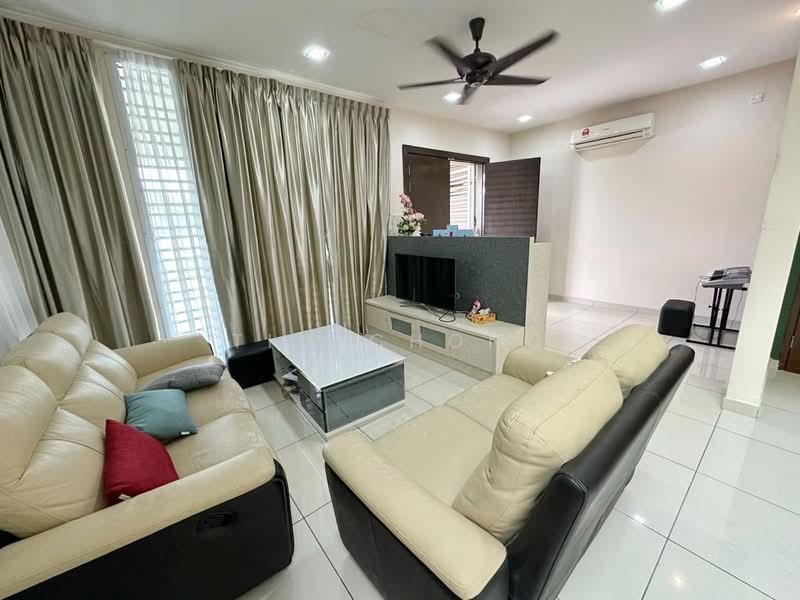 Rumah Teres 2 Tingkat untuk Dijual di Taman Seri Austin (Tebrau) - Tim Chong - Living Room - PropertyGuru.com.my