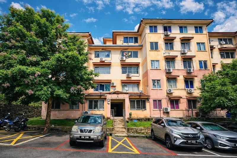 Pangsapuri untuk Dijual di saujana apartment - Farhan Rafael - Exterior - PropertyGuru.com.my