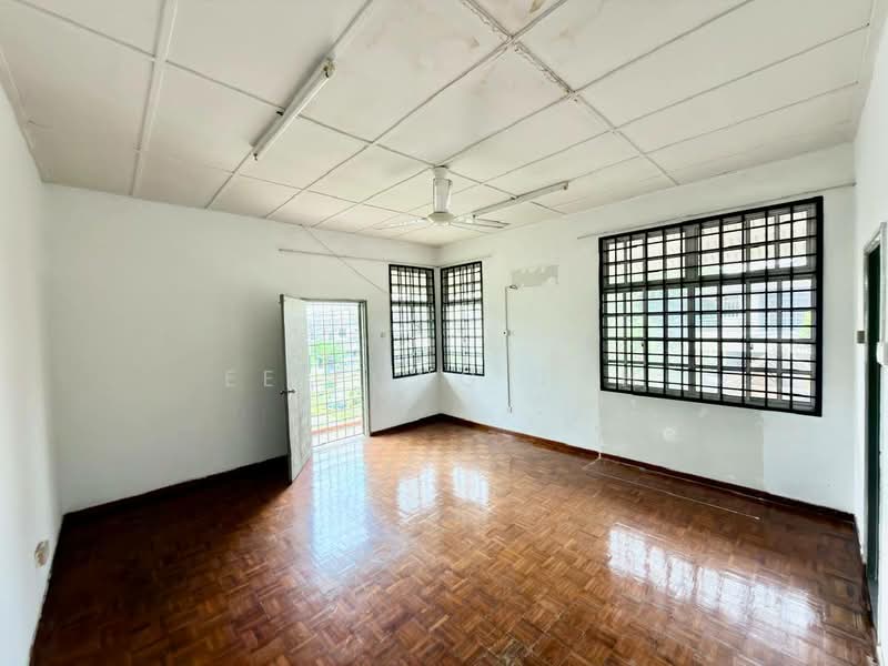 Semi-Detached House for Sale in Taman Munshi Ibrahim (Tampoi) - Ee Fong Toh - Interior - PropertyGuru.com.my