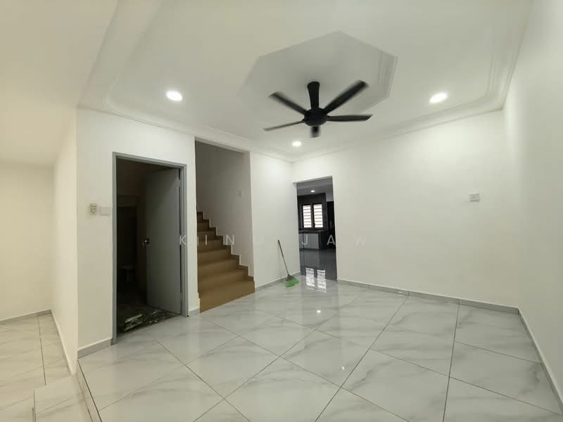 Rumah Teres 2 Tingkat untuk Dijual di Taman Ungku Tun Aminah (Skudai) - Kino Jaw - Living Room - PropertyGuru.com.my