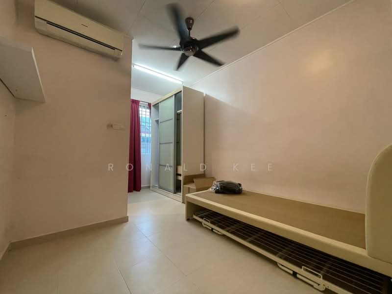 Rumah Teres 2 Tingkat untuk Dijual di Sungai Ara (Penang) - Ronald Kee - Bedroom - PropertyGuru.com.my