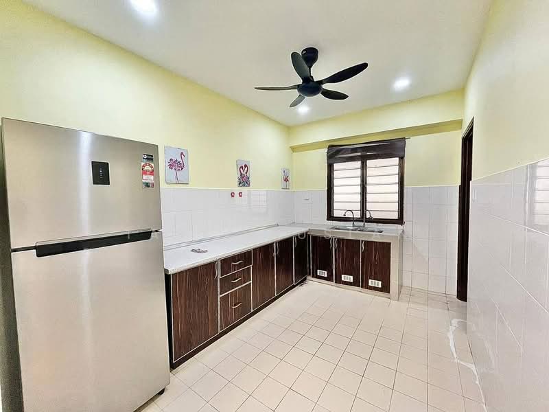 Apartment for Sale at Pangsapuri Sri Cempaka - Tasya Ruslan - Kitchen - PropertyGuru.com.my
