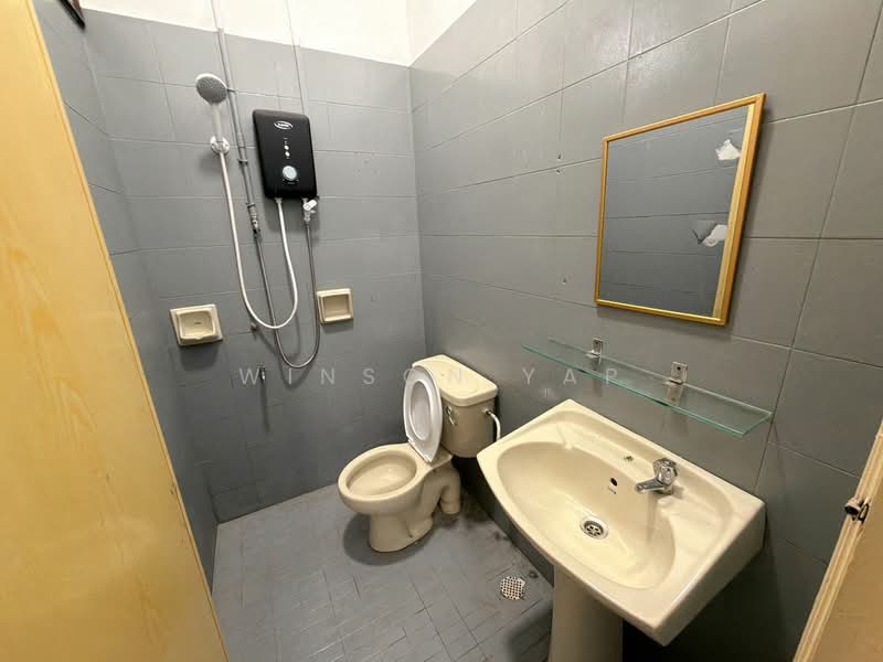 Rumah Teres 1 Tingkat untuk Disewa di Taman Daya (Johor Bahru) - Winson Yap - Bathroom - PropertyGuru.com.my