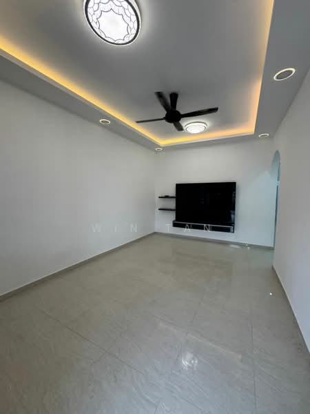 Rumah Teres 1 Tingkat untuk Dijual di Skudai (Johor) - Win Tan - Living Room - PropertyGuru.com.my