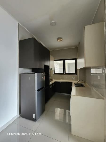 Kondominium untuk Disewa di Amberside @ Country Garden Danga Bay - Tony Lim - Kitchen - PropertyGuru.com.my