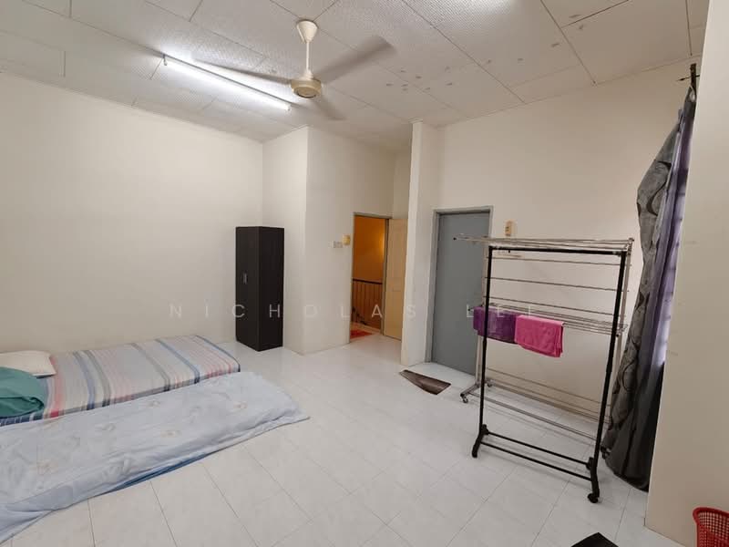 Rumah Teres 2 Tingkat untuk Dijual di Taman Ipoh Timur (Ipoh) - Nicholas Lee - Bedroom - PropertyGuru.com.my