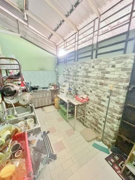 1-storey Terraced House for Sale in Taman Bukit Jaya (Ulu Tiram) - Amir Faris Rusli - Kitchen - PropertyGuru.com.my