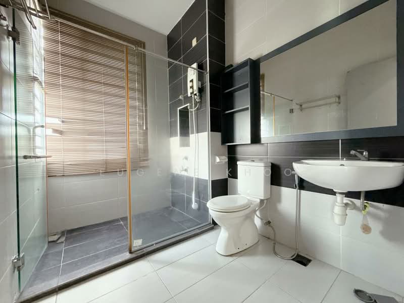 Cluster House for Sale in Johor Bahru (Johor) - Eugene Khoo - Bathroom - PropertyGuru.com.my