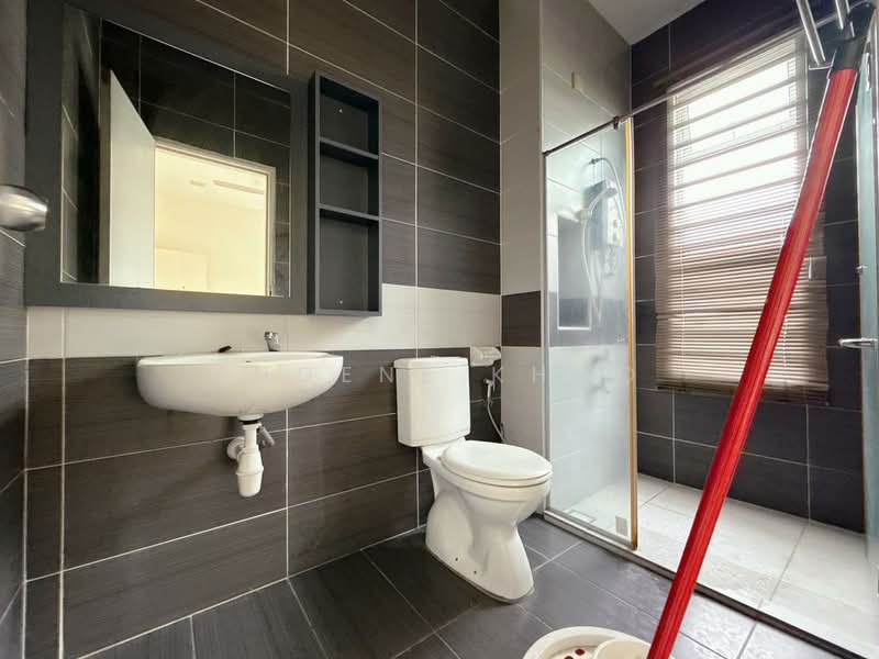 Cluster House for Sale in Johor Bahru (Johor) - Eugene Khoo - Bathroom - PropertyGuru.com.my