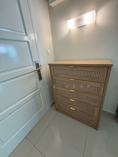 Flat for Rent at IDEAL RESIDENCY - Apple Yeap - Entrance - PropertyGuru.com.my
