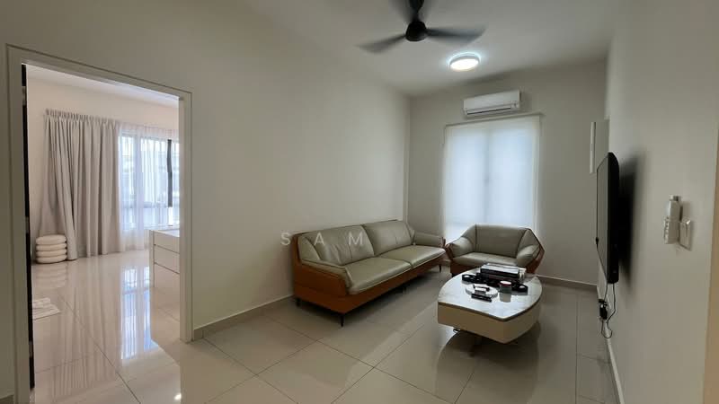 Cluster House for Sale in Taman Mount Austin (Tebrau) - Sam . - Living Room - PropertyGuru.com.my