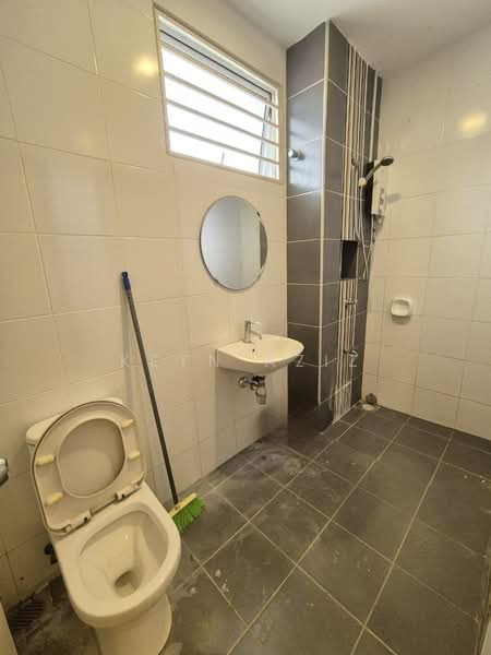 2-storey Terraced House for Sale in Setia Alam (Selangor) - Keyn Aziz - Bathroom - PropertyGuru.com.my