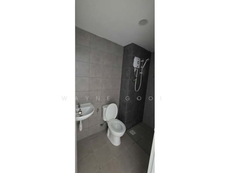 Condominium for Rent at Residensi Sateria - Wayne Gooi - Bathroom - PropertyGuru.com.my