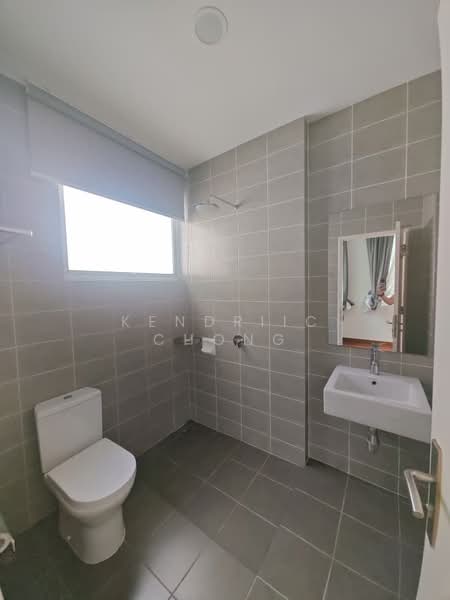 Semi-Detached House for Sale in Bandar Kinrara (Selangor) - Kendriic Chong - Bathroom - PropertyGuru.com.my