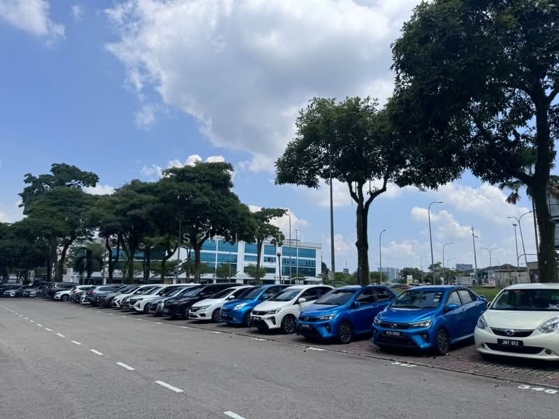 Shop for Sale in Taman Molek (Johor Bahru) - Shi Ting - Exterior - PropertyGuru.com.my