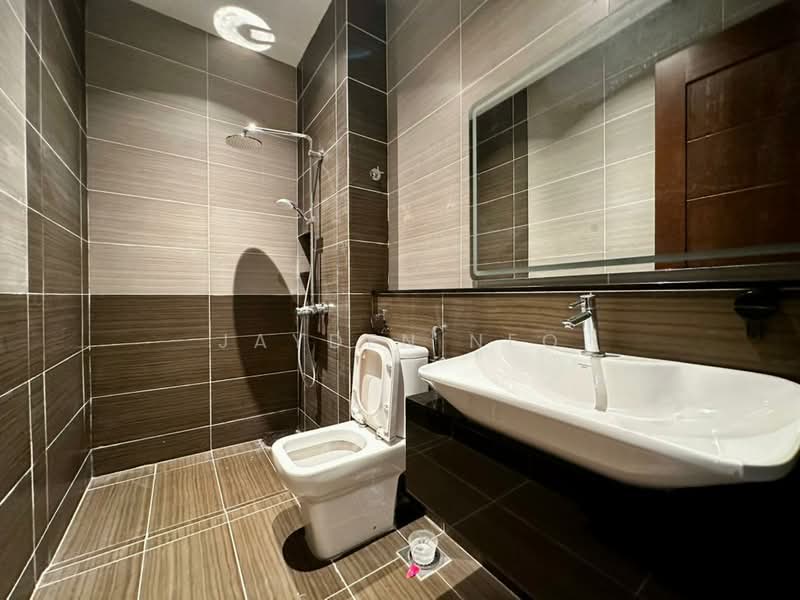 Cluster House for Sale in Taman Gaya (Ulu Tiram) - Jayden Neo - Bathroom - PropertyGuru.com.my