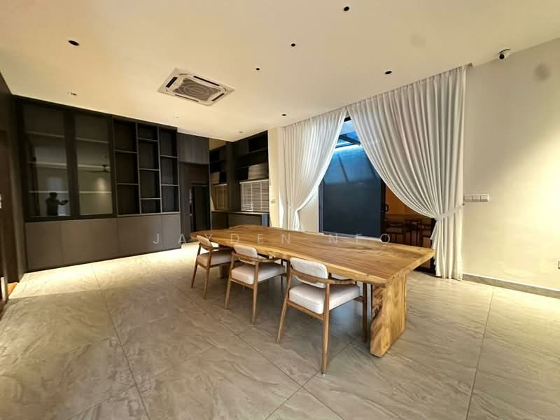 Cluster House for Sale in Taman Gaya (Ulu Tiram) - Jayden Neo - Dining Room - PropertyGuru.com.my