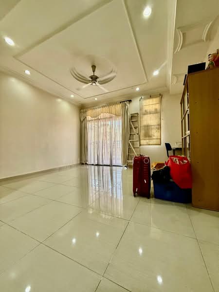 Rumah Teres 2 Tingkat untuk Dijual di Taman Desa Tebrau (Tebrau) - Nico Ho - Living Room - PropertyGuru.com.my
