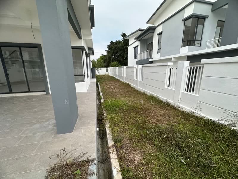 Rasah Kemayan Double Storey Semi D Lot For Sale untuk Untuk Dijual - RM 1,100,000, Apr 2026 - Exterior - PropertyGuru.com.my