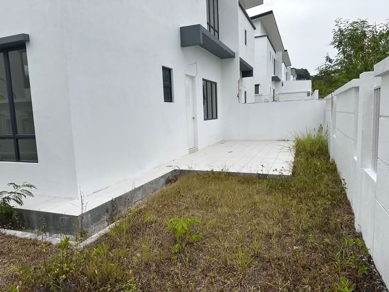 Rasah Kemayan Double Storey Semi D Lot For Sale untuk Untuk Dijual - RM 1,100,000, Apr 2026 - PropertyGuru.com.my