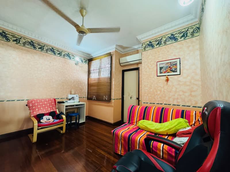 Rumah Berkembar untuk Dijual di Bandar Sri Damansara (Selangor) - Brian Tang - Living Room - PropertyGuru.com.my