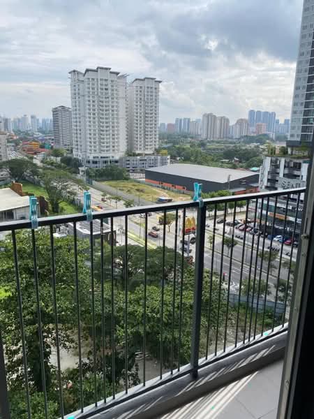 Servis Apartment untuk Disewa di M Arisa - Freeze Khong - Balcony - PropertyGuru.com.my