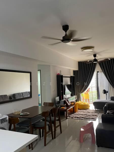 Servis Apartment untuk Disewa di M Arisa - Freeze Khong - Living Room - PropertyGuru.com.my