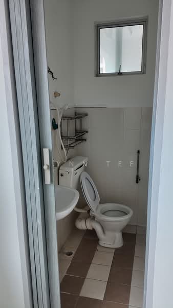 Apartment for Sale at Damai Vista Apartment - Elynn Tee - Bathroom - PropertyGuru.com.my