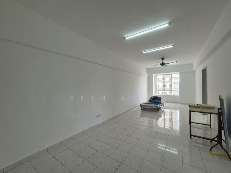 Pangsapuri untuk Dijual di Palm Garden Apartment - Keyn Aziz - Living Room - PropertyGuru.com.my