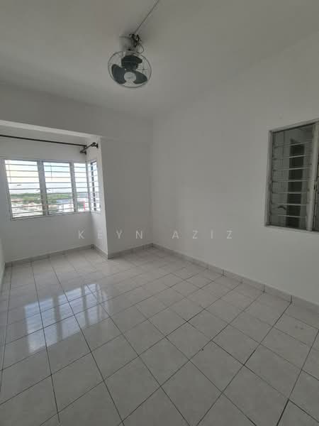 Pangsapuri untuk Dijual di Palm Garden Apartment - Keyn Aziz - Interior - PropertyGuru.com.my