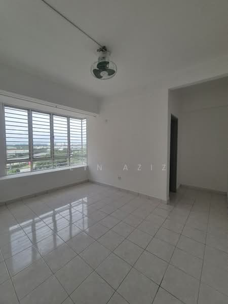 Pangsapuri untuk Dijual di Palm Garden Apartment - Keyn Aziz - Interior - PropertyGuru.com.my