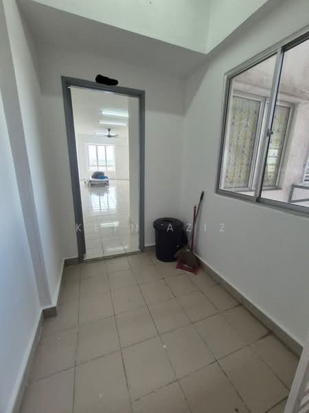 Pangsapuri untuk Dijual di Palm Garden Apartment - Keyn Aziz - Interior - PropertyGuru.com.my