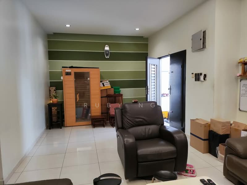 Cluster House for Sale in Klang (Selangor) - Ruby Ng - Living Room - PropertyGuru.com.my