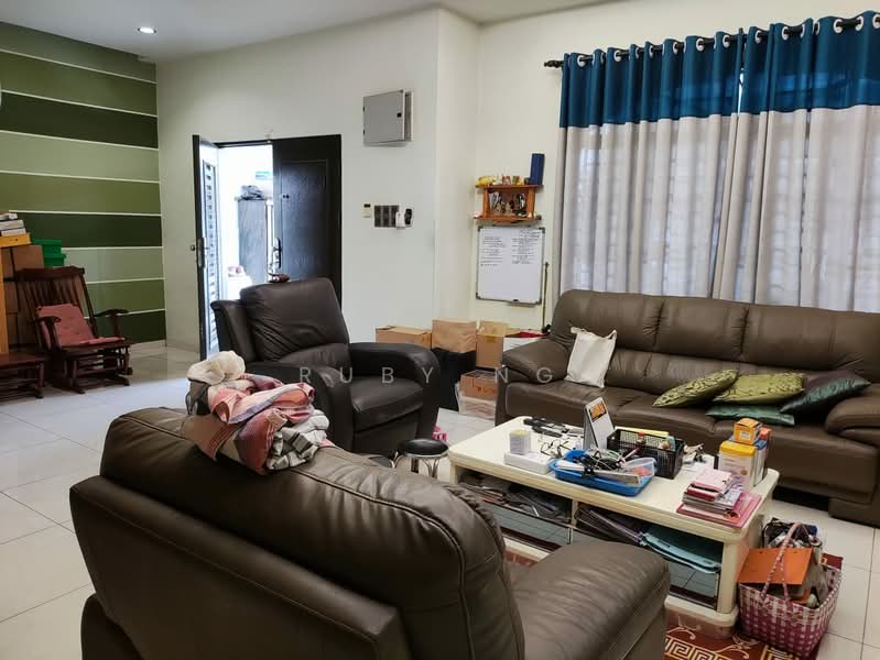 Cluster House for Sale in Klang (Selangor) - Ruby Ng - Living Room - PropertyGuru.com.my