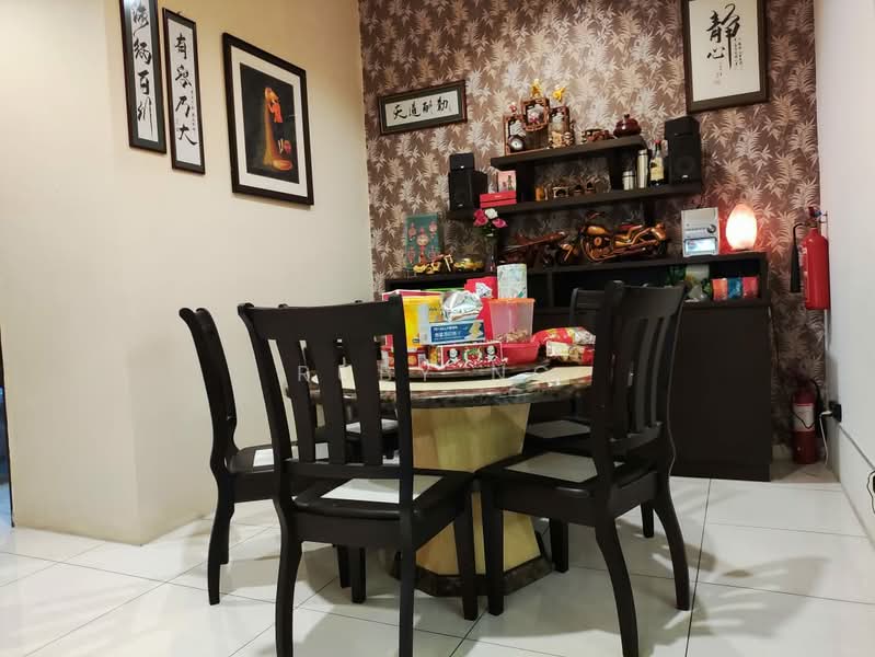 Cluster House for Sale in Klang (Selangor) - Ruby Ng - Dining Room - PropertyGuru.com.my