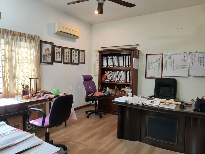 Cluster House for Sale in Klang (Selangor) - Ruby Ng - Study - PropertyGuru.com.my