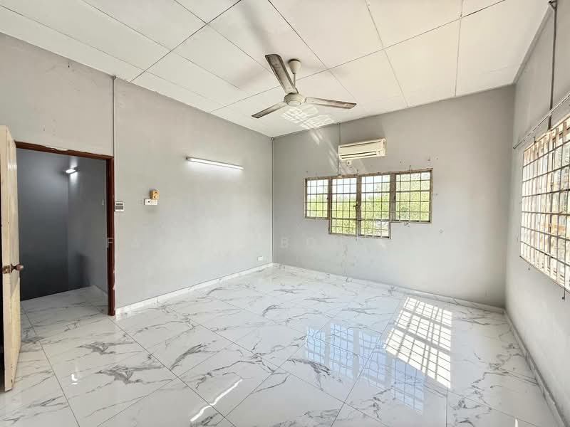 Terraced House for Sale in Bukit Raja (Selangor) - Fauzi Abdullah - Interior - PropertyGuru.com.my