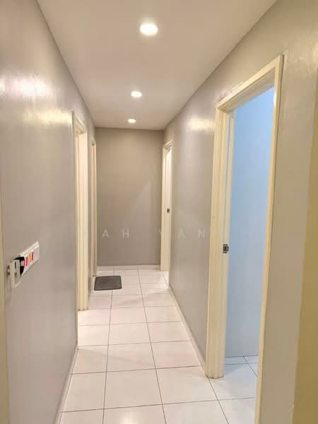 Condominium for Rent at i-Santorini - Kah Yang - Corridor - PropertyGuru.com.my