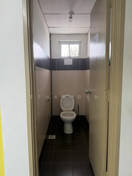 Shop / Office for Rent in Austin (Johor Bahru) - Ethan Gan - Bathroom - PropertyGuru.com.my