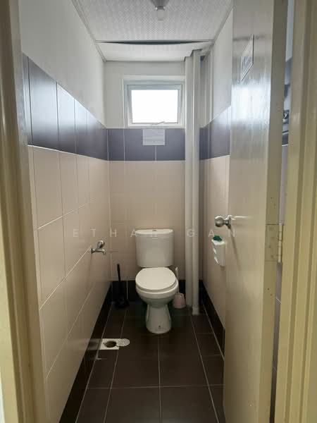 Shop / Office for Rent in Austin (Johor Bahru) - Ethan Gan - Bathroom - PropertyGuru.com.my