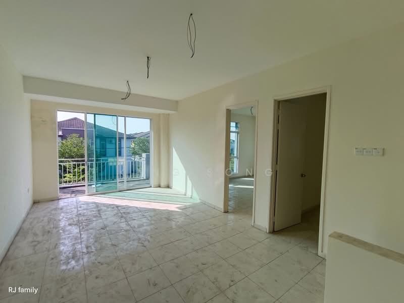 Rumah Teres 2 Tingkat untuk Dijual di Taman Bukit Katil Damai (Bukit Katil) - King Song - Living Room - PropertyGuru.com.my