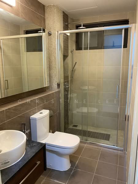 Servis Apartment untuk Disewa di Isola - Christine Lee - Bathroom - PropertyGuru.com.my
