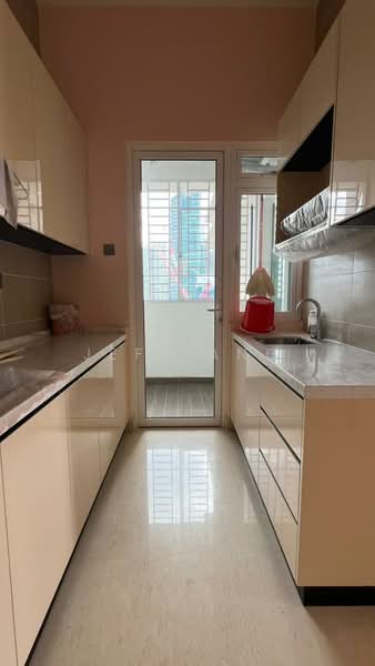 Service Residence for Sale at TriTower Residence @ Johor Bahru Sentral - Jeff Ang - Kitchen - PropertyGuru.com.my
