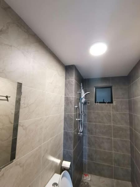 Kondominium untuk Dijual di The Hipster - Vincent Chye - Bathroom - PropertyGuru.com.my