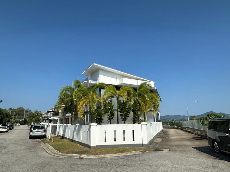 Forest Heights 3 Storey Corner Lot For Sale untuk Untuk Dijual - RM 1,500,000, Apr 2026 - Exterior - PropertyGuru.com.my