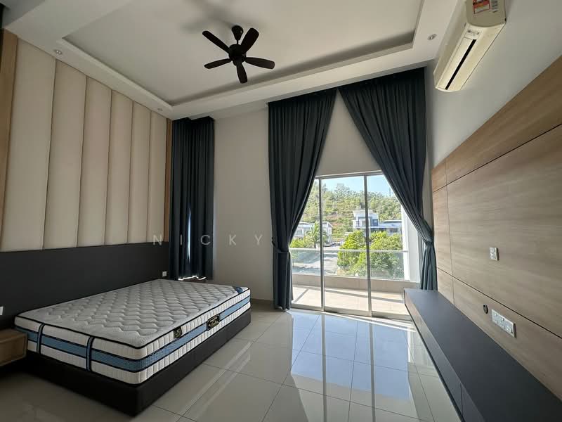 Forest Heights 3 Storey Corner Lot For Sale untuk Untuk Dijual - RM 1,500,000, Apr 2026 - PropertyGuru.com.my