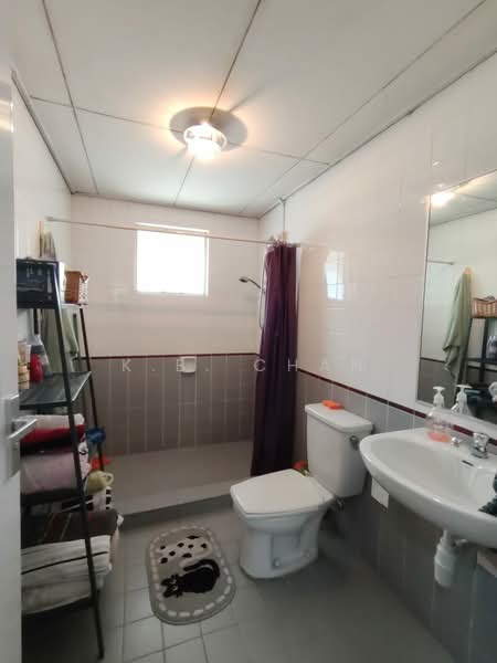 Kondominium untuk Dijual di Seri Hijauan - K.B. Chan - Bathroom - PropertyGuru.com.my