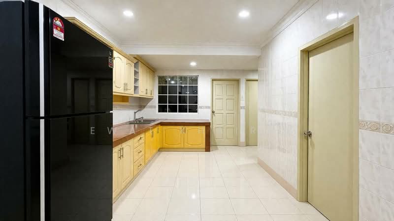 Rumah Teres untuk Dijual di Usj 23 (Subang Jaya) - Ewat Khairul - Kitchen - PropertyGuru.com.my