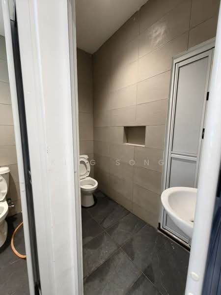 1-storey Terraced House for Sale in Taman Sinn Semabok (Melaka City) - King Song - Bathroom - PropertyGuru.com.my